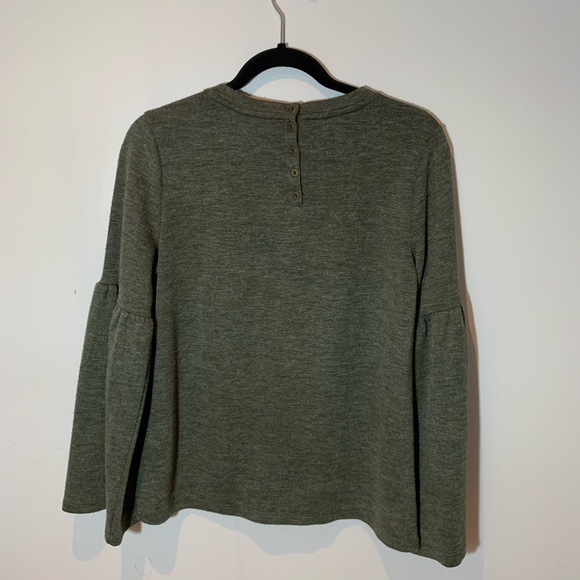 Lucky Brand Green Bell Sleeved Sweater - Picture 4 of 5